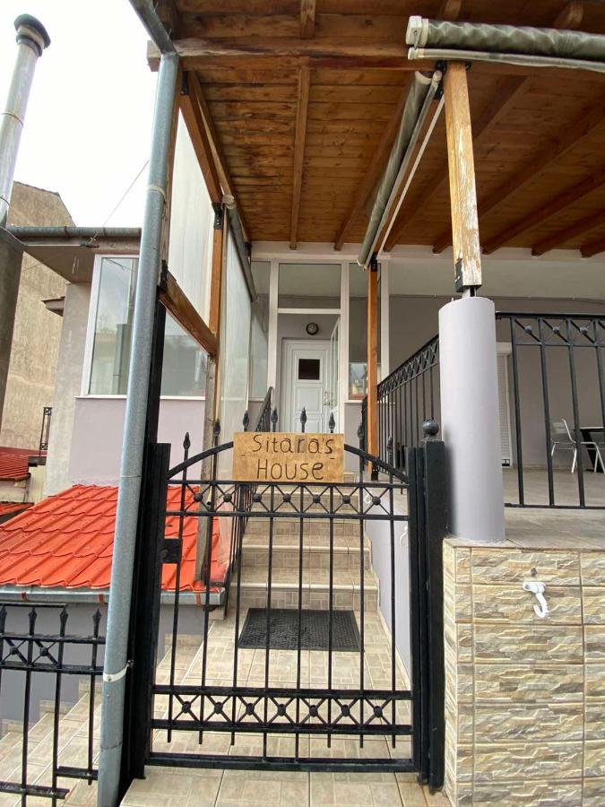 Ferienwohnung Sitara'S House Karpenísion Exterior foto